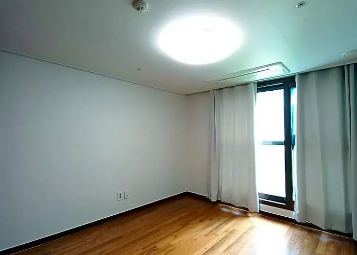 #luxury Gangnam Apartment#full Option#3 + 2 Bathrooms#2 Minutes Walk To Subway Station